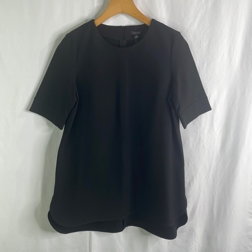 NWT Ann Taylor, stretchy knit tunic, short sleeve back, zip shirttail hem top